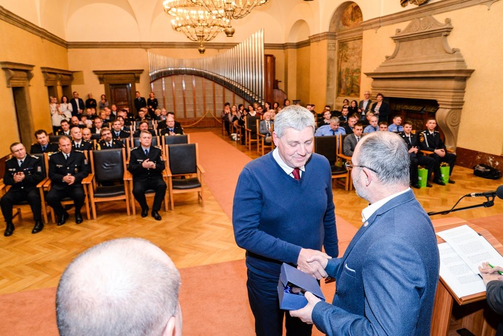 Plzeň ocenila mimořádné činy při záchraně lidského života a majetku (foto: M. Pecuch, 6.12.2017)