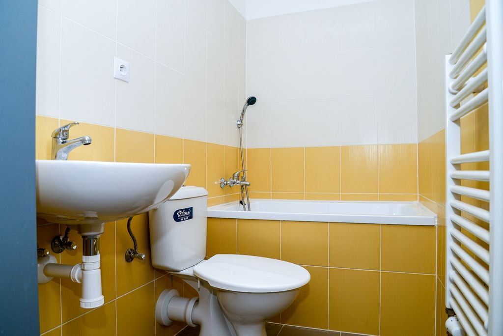 První ze čtyř domů v Plachého ulici byl městem kompletně zrekonstruován (foto: M. Pecuch, 13.12.2017)