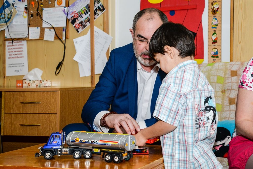 Plzeňští radní navštívili před Vánoci 17 zařízení poskytujících sociální služby (foto: M. Pecuch, Odbor sociálních služeb MMP, 20.12.2017)