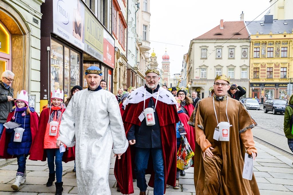 Primátor, hejtman a biskup podpořili Tříkrálovou sbírku