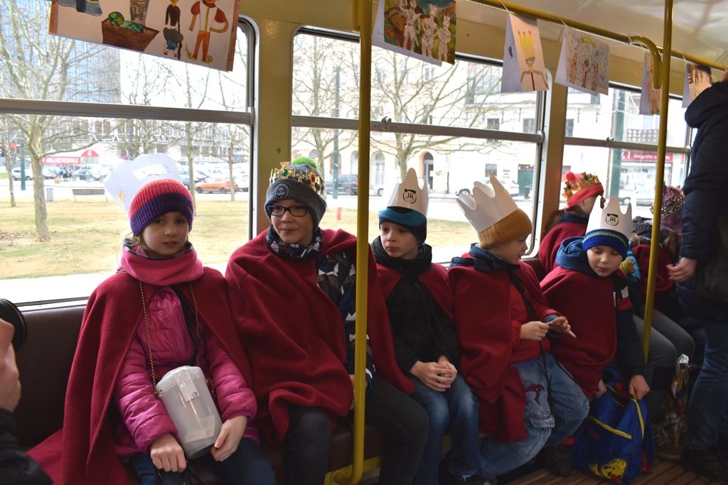 Primátor, hejtman a biskup podpořili Tříkrálovou sbírku (foto: M. Pecuch/A. Jarošová, 8.1.2018)