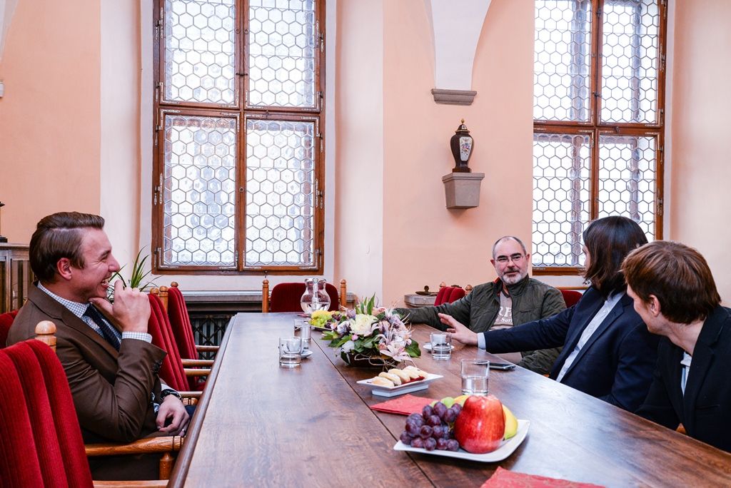 Házenkář Filip Jícha navštívil plzeňskou radnici (foto: M. Pecuch, 12.1.2018)