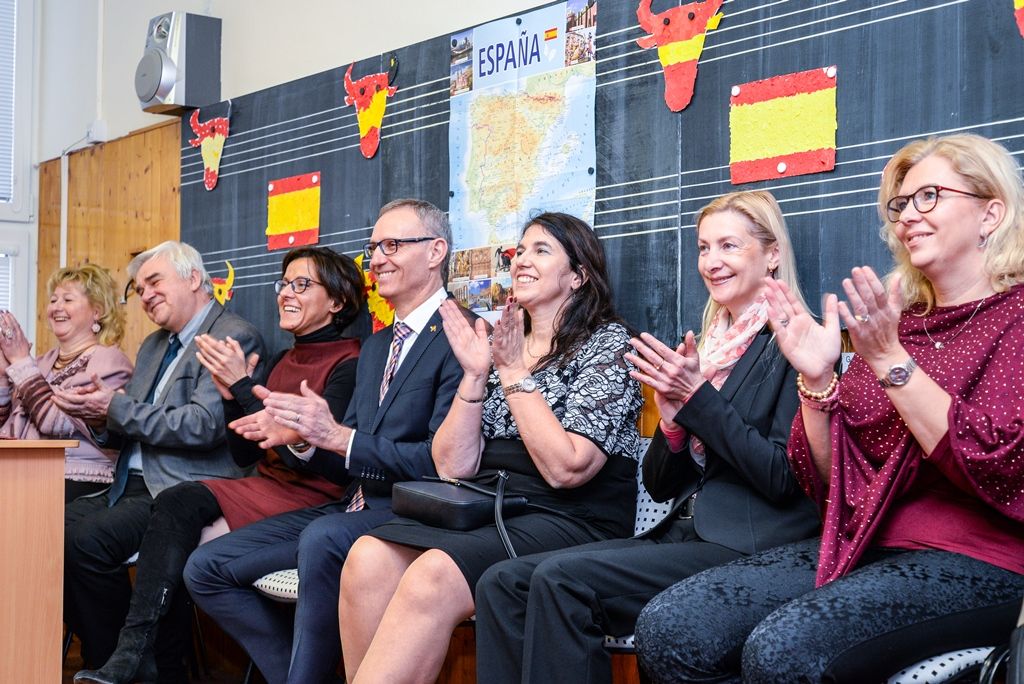 Děti z 15. základní školy ochutnaly speciality španělské kuchyně (foto: M. Pecuch, 7.2.2018)