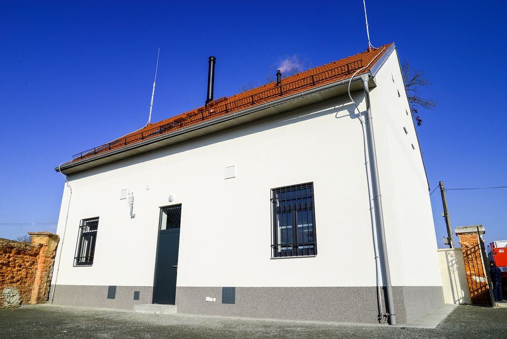 Malesice mají nově opravenou zbrojnici (foto: M. Pecuch, 13.2.2018)