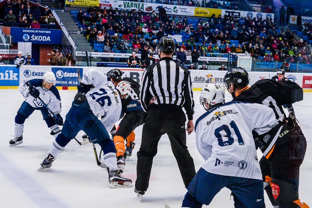 Zápas Akademiků Plzeň vs. Cavaliers Brno o postup do Play-off Evropské univerzitní hokejové ligy (foto: M. Pecuch, 6.3.2018)