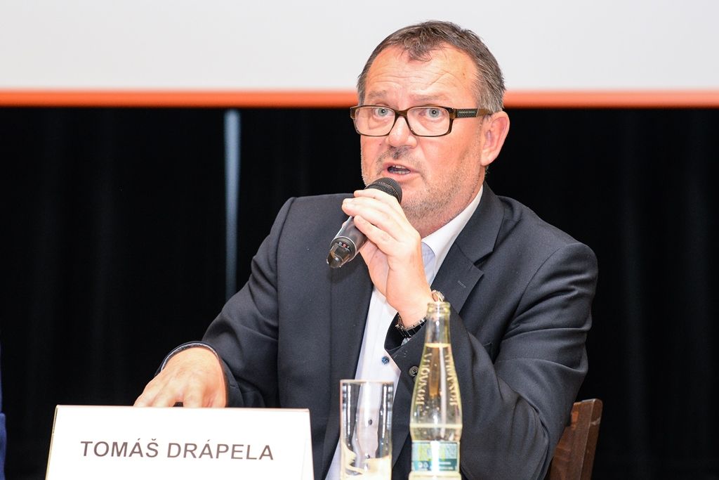 Lidé diskutovali o fúzi městské teplárny s Plzeňskou energetikou (foto: M. Pecuch, 28.3.2018)