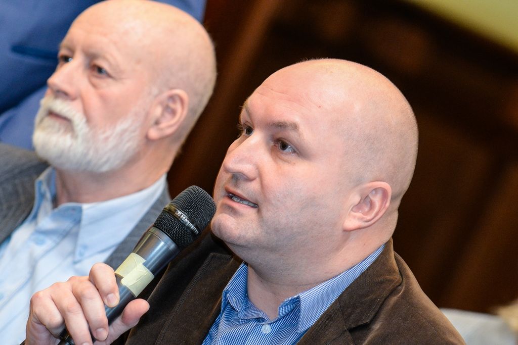 Lidé diskutovali o fúzi městské teplárny s Plzeňskou energetikou (foto: M. Pecuch, 28.3.2018)