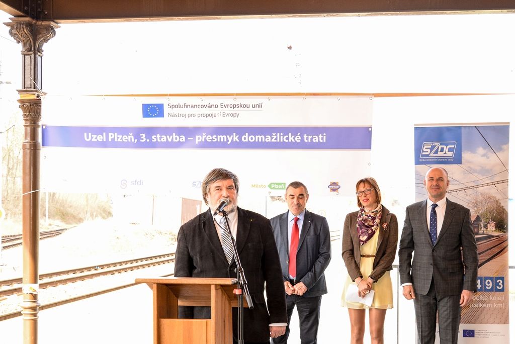 V Plzni vznikne díky přesmyku domažlické trati nová dvoukolejná zastávka (foto: M. Pecuch, 4.4.2018)