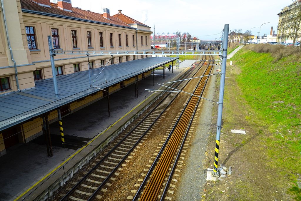 V Plzni vznikne díky přesmyku domažlické trati nová dvoukolejná zastávka (foto: M. Pecuch, 4.4.2018)