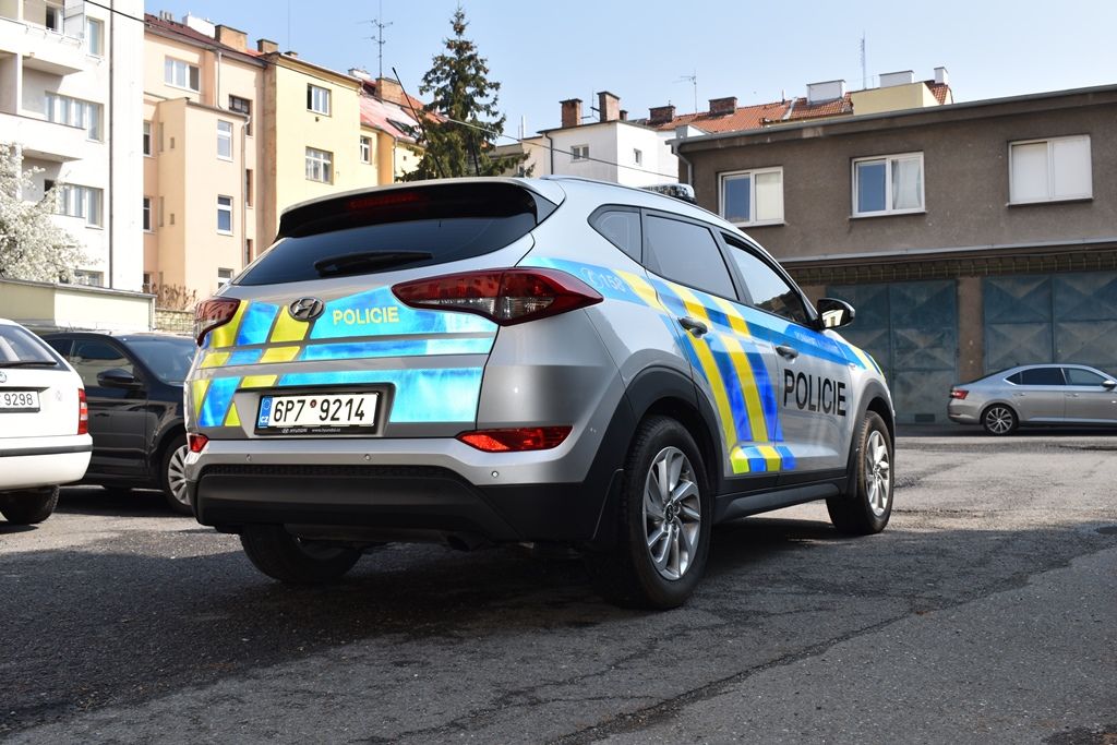 Primátor předal policistům nové služební vozidlo (foto: A. Jarošová, 17.4.2018)