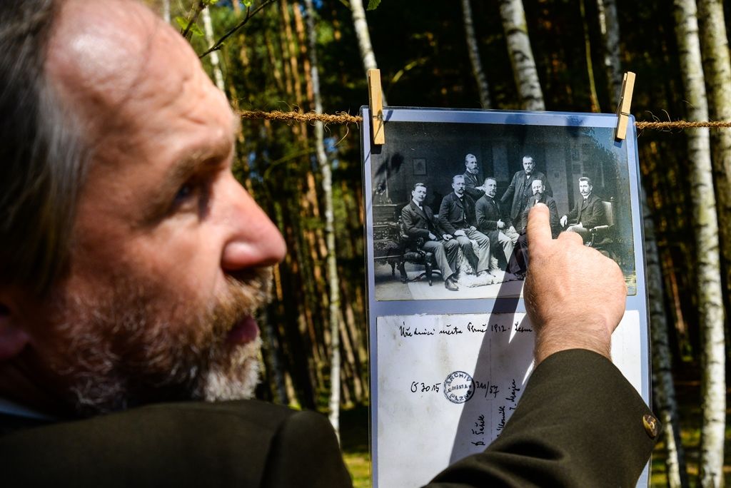 Profesor Sigmond má na Sofronce pamětní desku (foto: M. Pecuch, 18.4.2018)