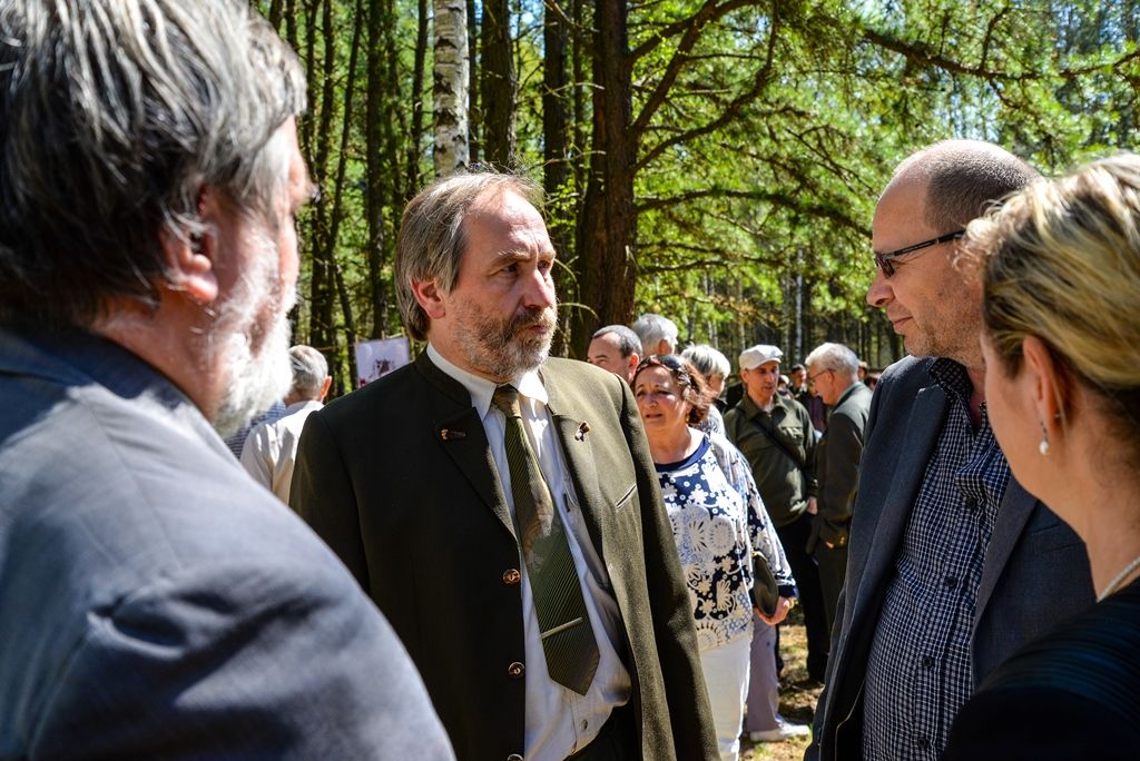 Profesor Sigmond má na Sofronce pamětní desku (foto: M. Pecuch, 18.4.2018)
