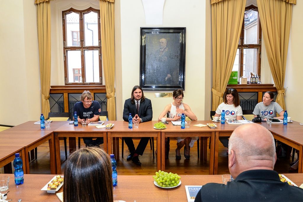 Do Plzně zavítal slavný baseballista Cal Ripken (foto: M. Pecuch, 22.4.2018)