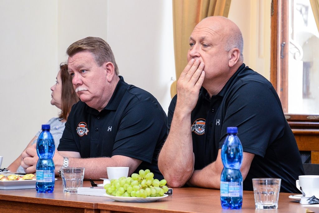 Do Plzně zavítal slavný baseballista Cal Ripken (foto: M. Pecuch, 22.4.2018)