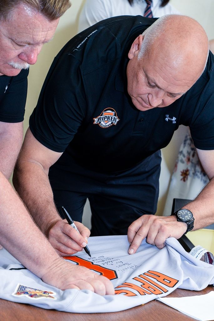 Do Plzně zavítal slavný baseballista Cal Ripken (foto: M. Pecuch, 22.4.2018)