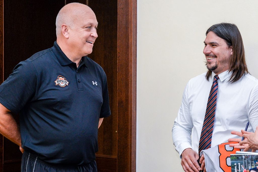 Do Plzně zavítal slavný baseballista Cal Ripken (foto: M. Pecuch, 22.4.2018)