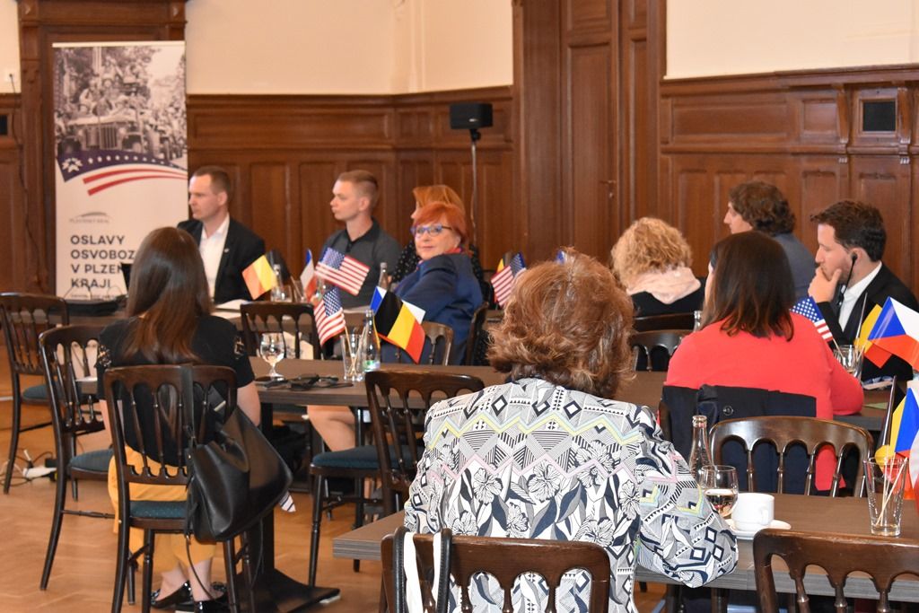 Slavnosti svobody 2018 - Prezentaci témat osvobození řešili v Plzni členové prestižní nadace (foto: E. Barborková, 3.5.2018)