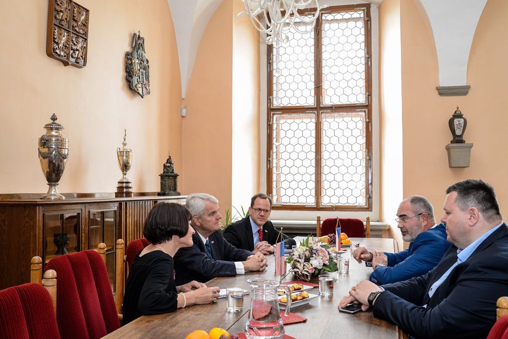 Slavnosti svobody 2018 - Americký velvyslanec přijel na zahájení Slavností svobody (foto: M. Pecuch, 3.5.2018)