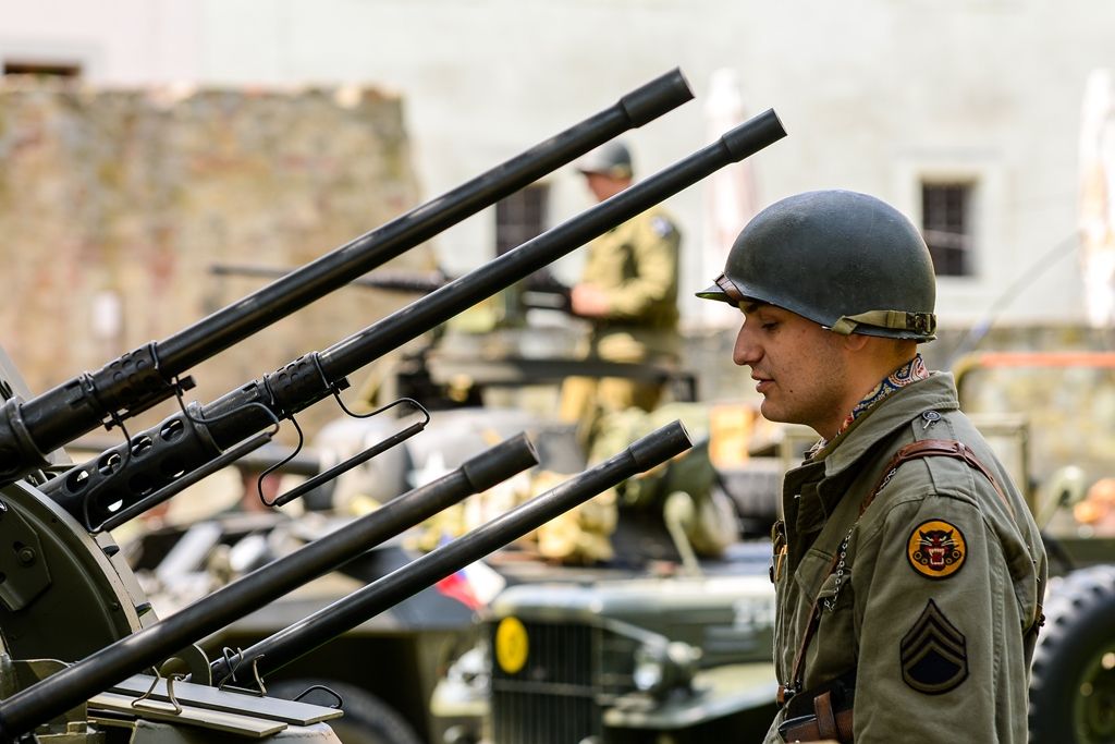 Slavnosti svobody 2018 - Nálada v dobových vojenských kempech a kolem nich (foto: M. Pecuch, 4.5.2018)