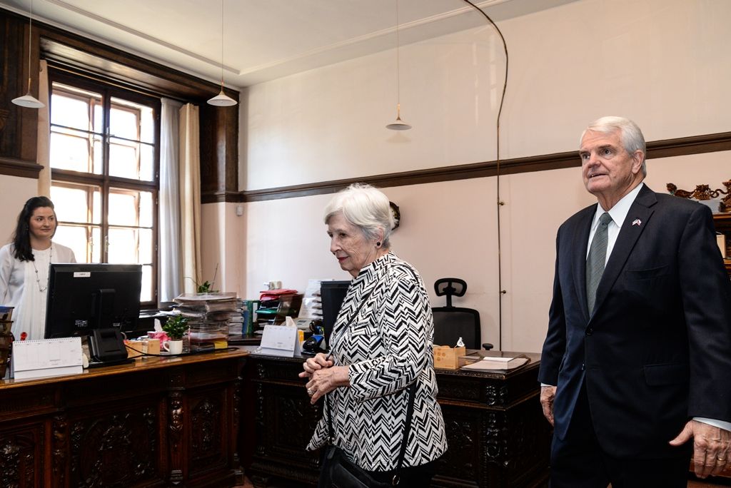 Slavnosti svobody 2018 - Přijetí velvyslanců USA a Belgie, pietní akt na plzeňské radnici (foto: M. Pecuch, 6.5.2018)