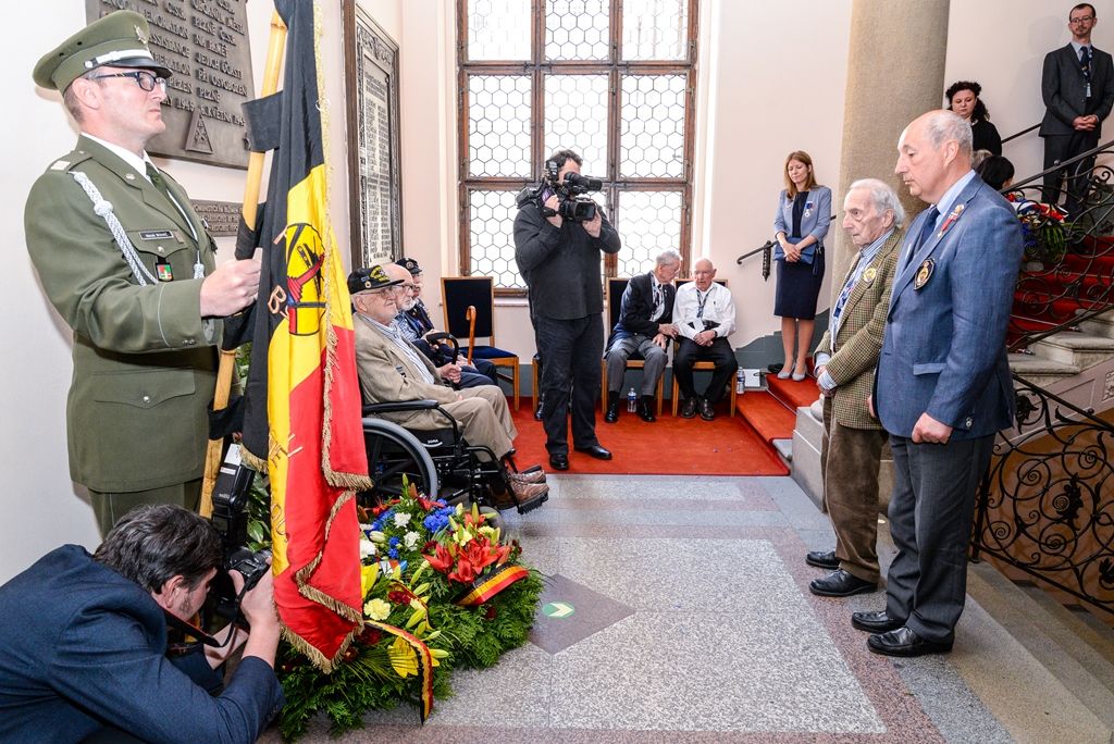 Slavnosti svobody 2018 - Přijetí velvyslanců USA a Belgie, pietní akt na plzeňské radnici (foto: M. Pecuch, 6.5.2018)