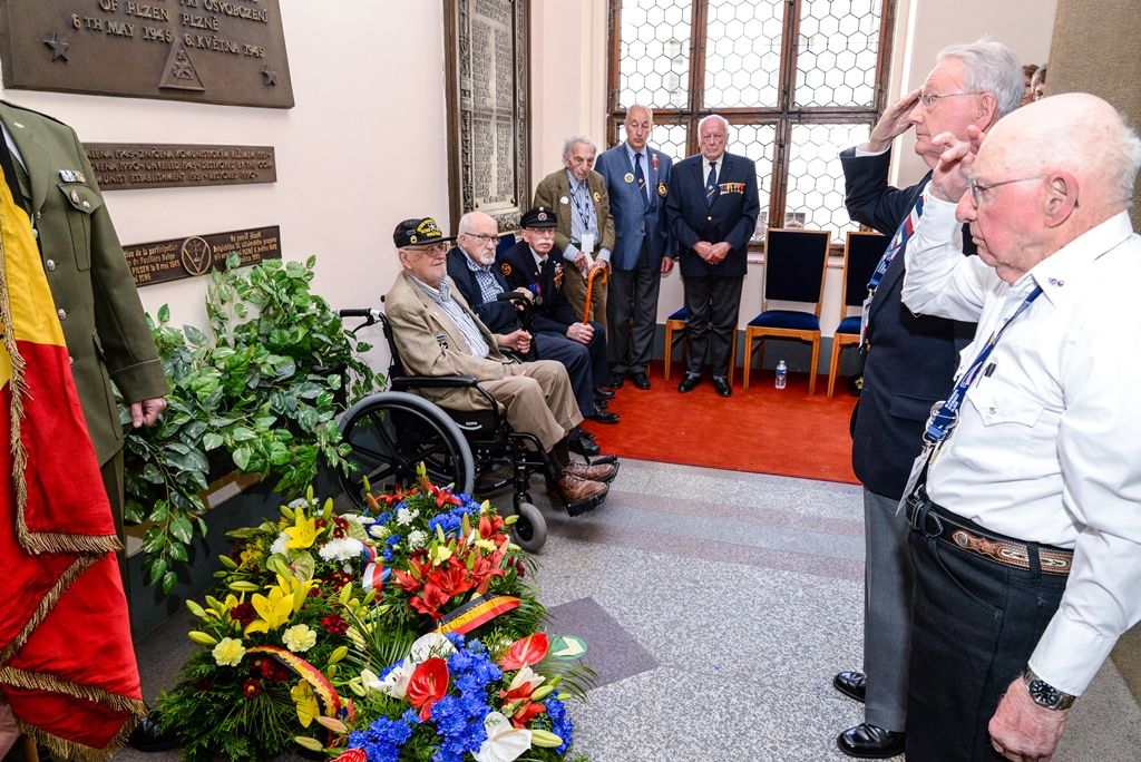 Slavnosti svobody 2018 - Přijetí velvyslanců USA a Belgie, pietní akt na plzeňské radnici