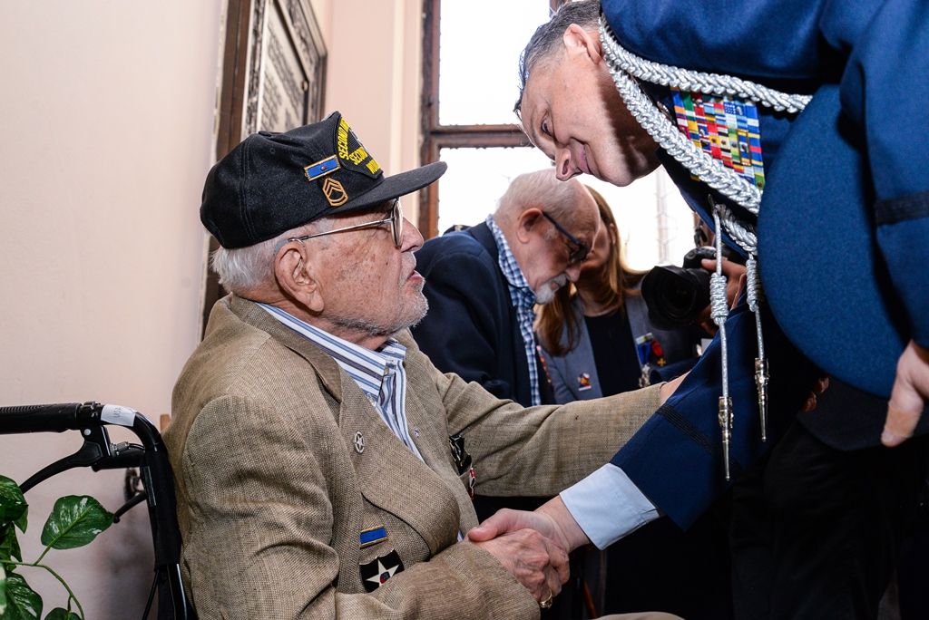 Slavnosti svobody 2018 - Přijetí velvyslanců USA a Belgie, pietní akt na plzeňské radnici (foto: M. Pecuch, 6.5.2018)