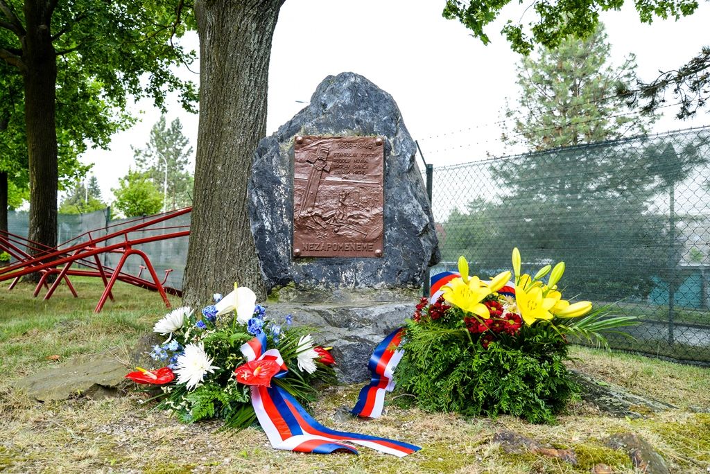 Slavnosti svobody 2018 - Pietní akty v ulici Hřbitovní a na střelnici Lobzy (foto: M. Pecuch, 9.5.2018)