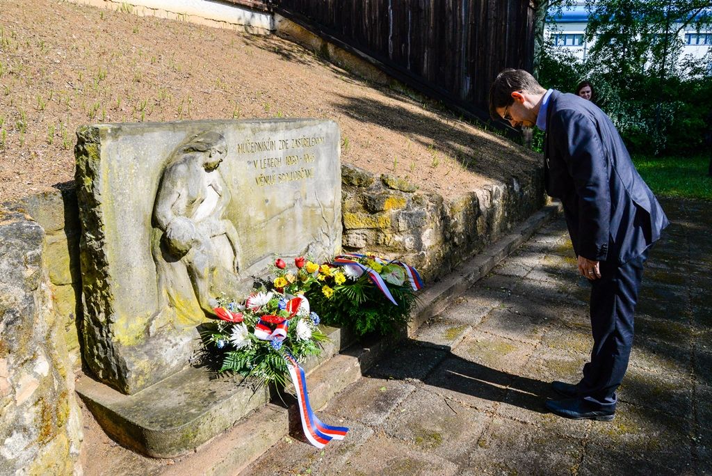 Slavnosti svobody 2018 - Pietní akty v ulici Hřbitovní a na střelnici Lobzy (foto: M. Pecuch, 9.5.2018)