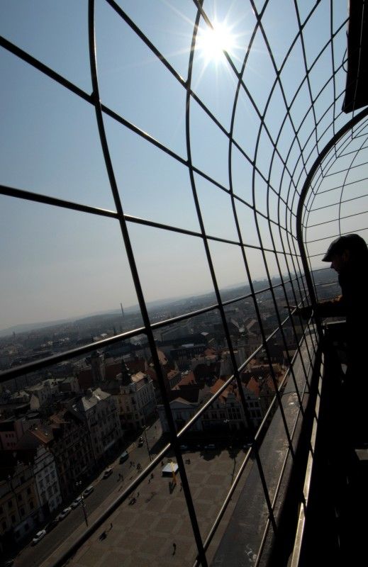 Pohled na Plzeň z věže katedrály sv. Bartoloměje (9. 3. 2011)