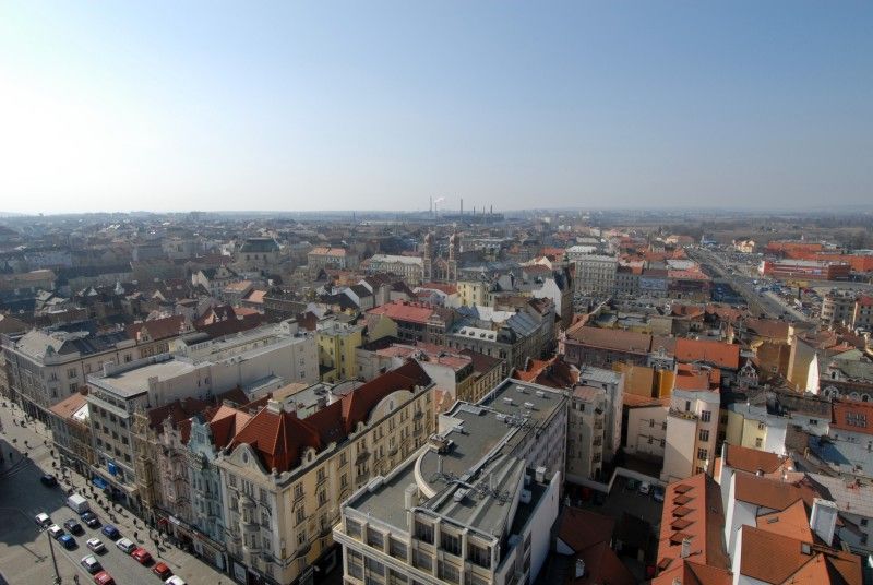 Pohled na Plzeň z věže katedrály sv. Bartoloměje (9. 3. 2011)
