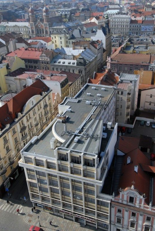 Pohled na Plzeň z věže katedrály sv. Bartoloměje (9. 3. 2011)