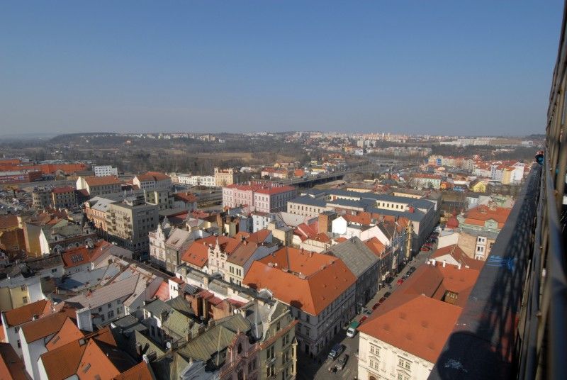 Pohled na Plzeň z věže katedrály sv. Bartoloměje (9. 3. 2011)