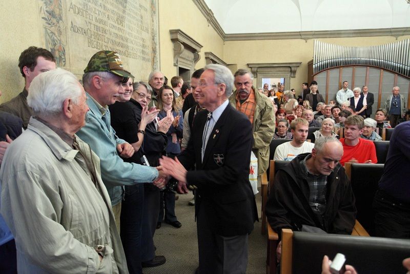 Plzeň navštívily v roce 2010 téměř tři desítky amerických válečných veteránů a sedm belgických. Nechyběl mezi nimi Eric Petersen, Earl Ingram, George Thompson nebo syn generála Nobleho Charles Noble. Jednou z hlavních osobností oslav 65. výročí osvobození byl vnuk generála Pattona, George Patton Watters.