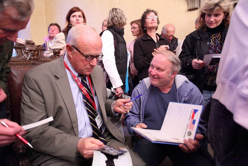 Plzeň navštívily v roce 2010 téměř tři desítky amerických válečných veteránů a sedm belgických. Nechyběl mezi nimi Eric Petersen, Earl Ingram, George Thompson nebo syn generála Nobleho Charles Noble. Jednou z hlavních osobností oslav 65. výročí osvobození byl vnuk generála Pattona, George Patton Watters.