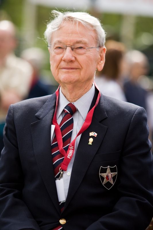 Plzeň navštívily v roce 2010 téměř tři desítky amerických válečných veteránů a sedm belgických. Nechyběl mezi nimi Eric Petersen, Earl Ingram, George Thompson nebo syn generála Nobleho Charles Noble. Jednou z hlavních osobností oslav 65. výročí osvobození byl vnuk generála Pattona, George Patton Watters.