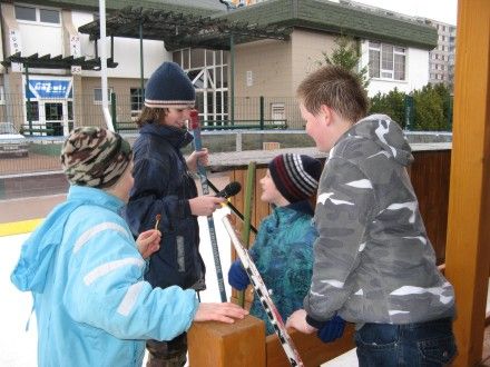 Unikátní kluziště s bruslařskou dráhou v Centrálním parku na Lochotíně.