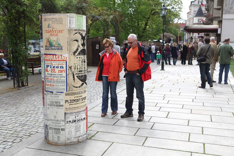 Malá část centra Plzně se v průběhu Slavností svobody 2010 propadla zpět časem o pětašedesát let. V Proluce v Křižíkových sadech se díky Klubu vojenské historie Tommy&Yankee Plzeň objevila Svobodná ulici roku 1945. Netradiční projekt oživil květnové oslavy a nabídl nový přístup k historii.