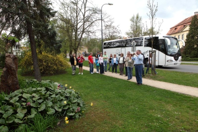 Město Plzeň nabídlo také v roce 2010 zájemcům výlety po místech spojených s významnými momenty II. světové války nazvané příznačně Jaro 1945.