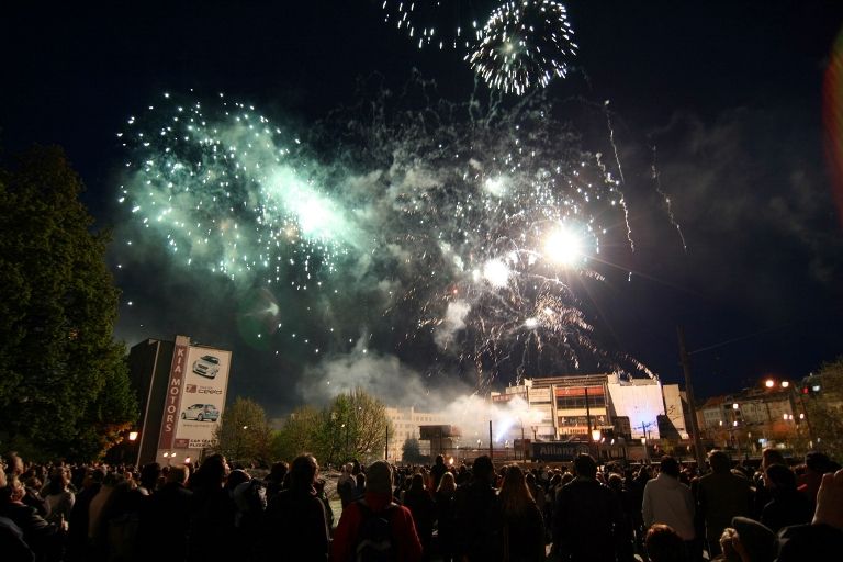 V rámci kulturního programu se na plzeňském náměstí Republiky představili mimo jiné Jan Vyčítal & Zelenáči, skupiny Taxmeni, Cop, BlueGate, Michal Tučný Revival nebo Jack Daniel. Nejvíce pozornosti přitahovali hosté nejvzácnější – váleční veteráni. Do atmosféry dnů osvobození přenesla návštěvníky i taneční zábava v retro stylu se skupinou Louisovi sirotci.
Slavnosti svobody  uzavřel v Plzni 6. května 2010 večer velký ohňostroj, který přihlížející diváci v závěru ocenili potleskem. Předcházel mu kulturní program v sadovém okruhu města, ve kterém se představili lidé v dobovém oblečení, zahrála černošská kapela s Marilyn Monroe a stepaři, dále skupiny Foligno, His Blue Star, Konrádyho malá dudácká kapela, Láďa Kerndl a Milan Benedikt Karpíšek. V ulicích byli také herci, kteří návštěvníkům přiblížili, jak vypadal život tehdejších obyvatel města a také některé historické momenty.