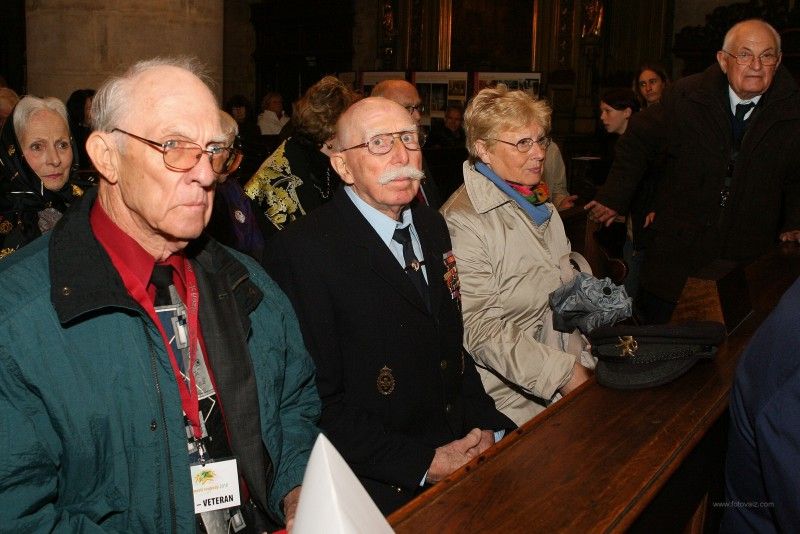 V poledne 6. května 2010 celebroval Mons. František Radovský, biskup plzeňský, slavnostní bohoslužbu v katedrále sv. Bartoloměje. Homilii (= výklad a rozbor biblického textu čteného při mši) v angličtině přednesl páter Miroslav Verčičák.