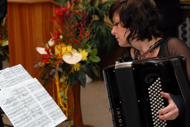 Čtyřem plzeňským osobnostem udělil primátor města Plzně Martin Baxa u příležitosti Dne boje za svobodu a demokracii (17.11.2012) významná městská ocenění. Plaketu s vyobrazením historické pečeti převzali ředitel Západočeského muzea v Plzni František Frýda, odborník světové úrovně v oblasti fyziky plazmatu, tenkých vrstev a plazmových technologií a zároveň profesor Západočeské univerzity v Plzni Jindřich Musil a ředitel Galerie města Plzně Václav Malina. Cenu města Plzně získal uznávaný odborník na poli umělé inteligence, zejména v oblasti analýzy, syntézy a rozpoznávání mluvené řeči počítačem profesor Josef Psutka.