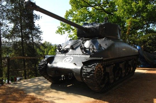 Slavnosti svobody 2011 - Legendární americký tank M 4 General Sherman v zoo