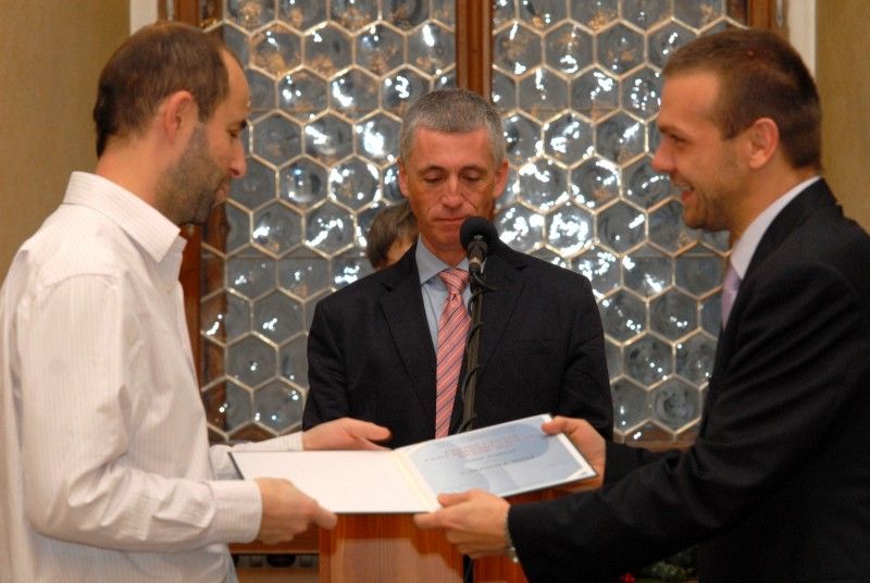 Držiteli Ceny Bohumila Polana za rok 2011 se stali (23.11.2012) Jaroslava Eichackerová-Málková za básnickou sbírku Stopy v povětří a Karel Trinkewitz za prózu Jak jsem potkal básníky. Porota v čele s Jiřím Staňkem udělila rovněž dvě čestná uznání, a to básnické sbírce O čem jde řeč autora Romana Kníže a próze s názvem V srpnové žízni od Jana Sojky.