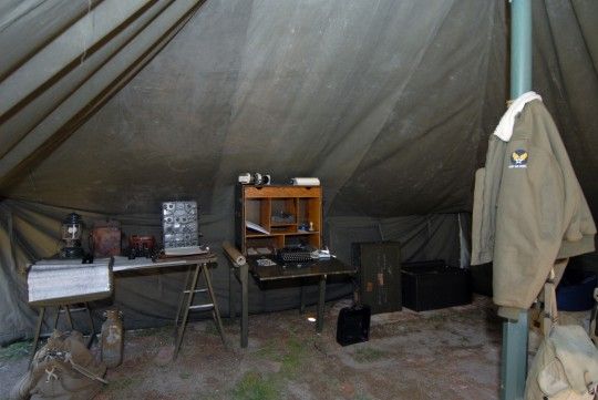 Dobová ukázka kontrolního bodu americké armády s předvedením vybavení, výstroje a výzbroje / 508. výsadkový pluk 82. výsadkové divize.