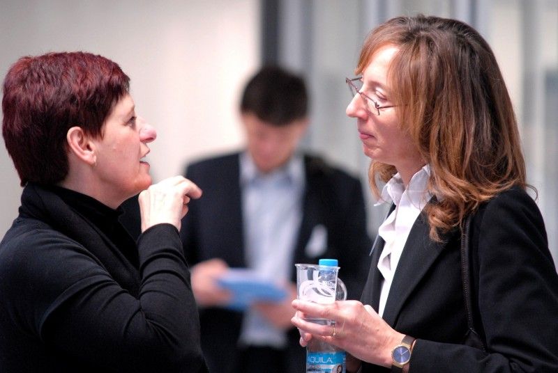 V dopoledním bloku (4.12.2012) na téma Kreativní průmysly a situace v České republice vystoupil ředitel sekce fondů Evropské unie, výzkumu a vývoje Ministerstva průmyslu a obchodu Petr Očko, Radek Špicar, viceprezident Svazu průmyslu a dopravy České republiky nebo ředitel pro vnější vztahy Škoda Auto Michal Kadera. Odpolední blok patřil praktickým příkladům s příspěvky Stanislava Hosnedla, profesora Fakulty strojní ZČU, Heleny Koenigsmarkové, ředitelky Uměleckoprůmyslového musea v Praze a Terezy Czesany Dvořákové, ředitelky neaudiovizuálních sbírek Národního filmového archívu.