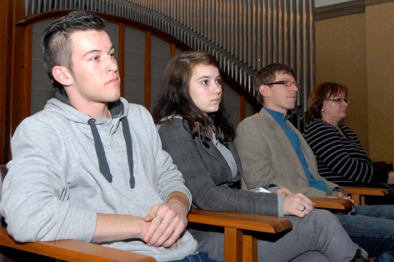 Ve středu 5. prosince 2012 se uskutečnilo v obřadní síni soutěžní klání deseti nejlepších za účasti tvůrců - dětí a zástupců jednotlivých škol. Porota ve složení primátor Martin Baxa, radní pro oblast školství, mládeže, sportu a životního prostředí Irena Rottová, vedoucí odboru školství, mládeže a tělovýchovy plzeňského magistrátu Eva Prokopová a moderátor televize ZAK Viktor Nový, který býval televizním reportérem, po zhlédnutí všech deseti reportáží rozhodla o třech nejlepších.