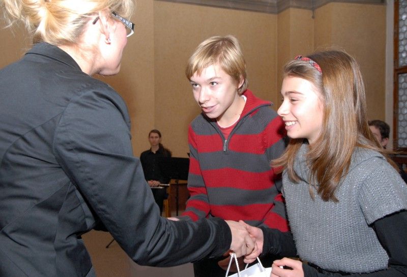 Ve středu 5. prosince 2012 se uskutečnilo v obřadní síni soutěžní klání deseti nejlepších za účasti tvůrců - dětí a zástupců jednotlivých škol. Porota ve složení primátor Martin Baxa, radní pro oblast školství, mládeže, sportu a životního prostředí Irena Rottová, vedoucí odboru školství, mládeže a tělovýchovy plzeňského magistrátu Eva Prokopová a moderátor televize ZAK Viktor Nový, který býval televizním reportérem, po zhlédnutí všech deseti reportáží rozhodla o třech nejlepších.