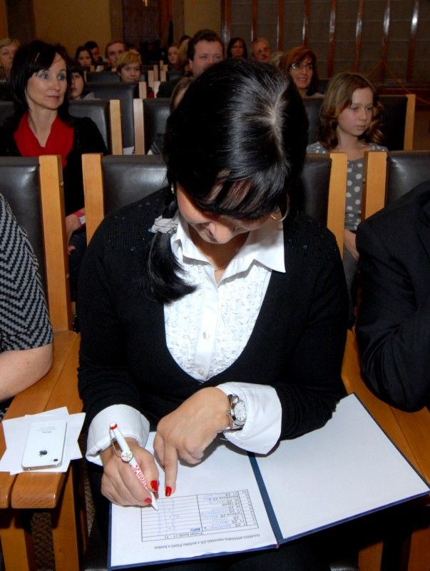 Ve středu 5. prosince 2012 se uskutečnilo v obřadní síni soutěžní klání deseti nejlepších za účasti tvůrců - dětí a zástupců jednotlivých škol. Porota ve složení primátor Martin Baxa, radní pro oblast školství, mládeže, sportu a životního prostředí Irena Rottová, vedoucí odboru školství, mládeže a tělovýchovy plzeňského magistrátu Eva Prokopová a moderátor televize ZAK Viktor Nový, který býval televizním reportérem, po zhlédnutí všech deseti reportáží rozhodla o třech nejlepších.