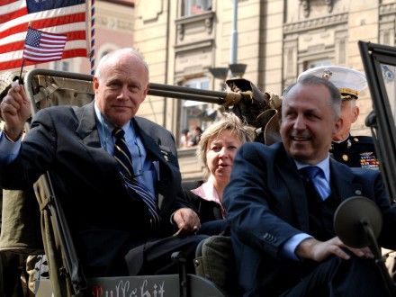 Přehlídka amerických historických vojenských vozidel a současné vojenské techniky Armády ČR